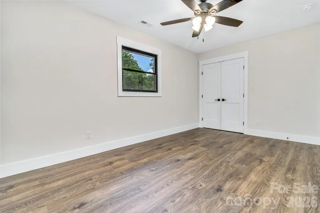 4 Barnes Road Asheville NC 28803