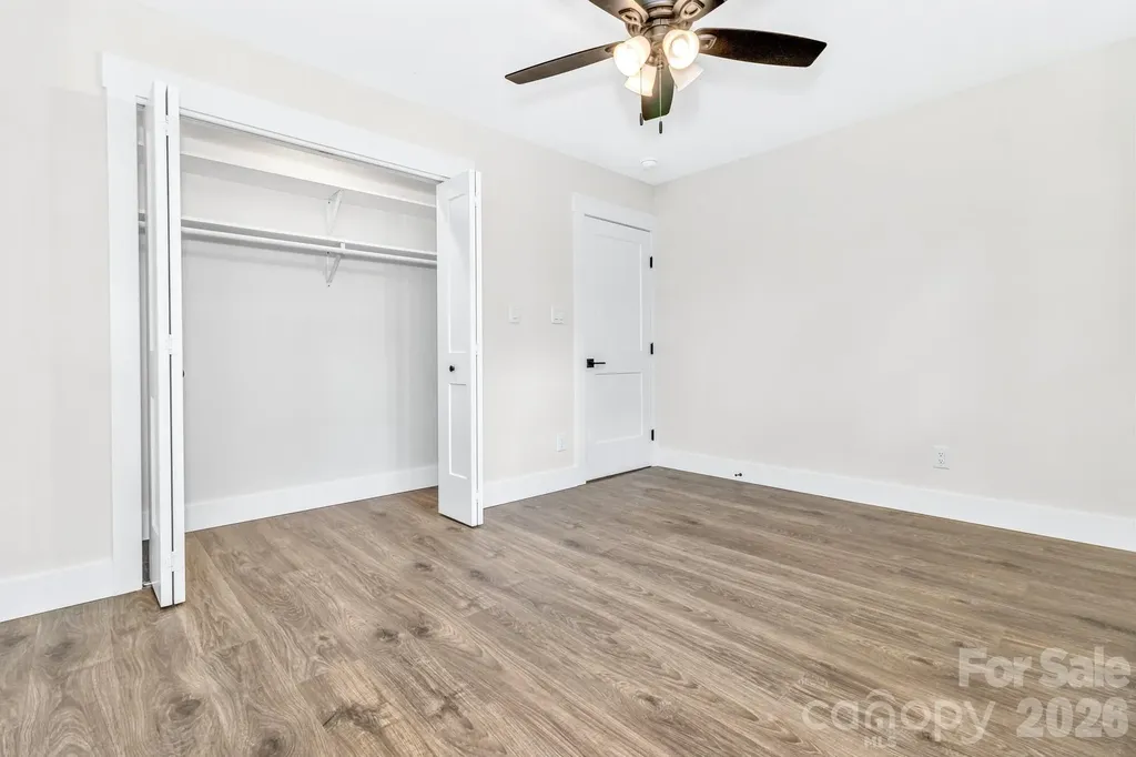 4 Barnes Road Asheville NC 28803