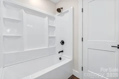 4 Barnes Road Asheville NC 28803