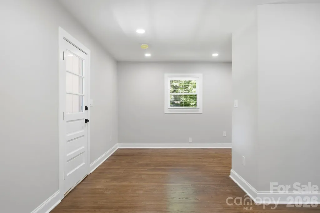 413 E Mclelland Avenue Mooresville NC 28115