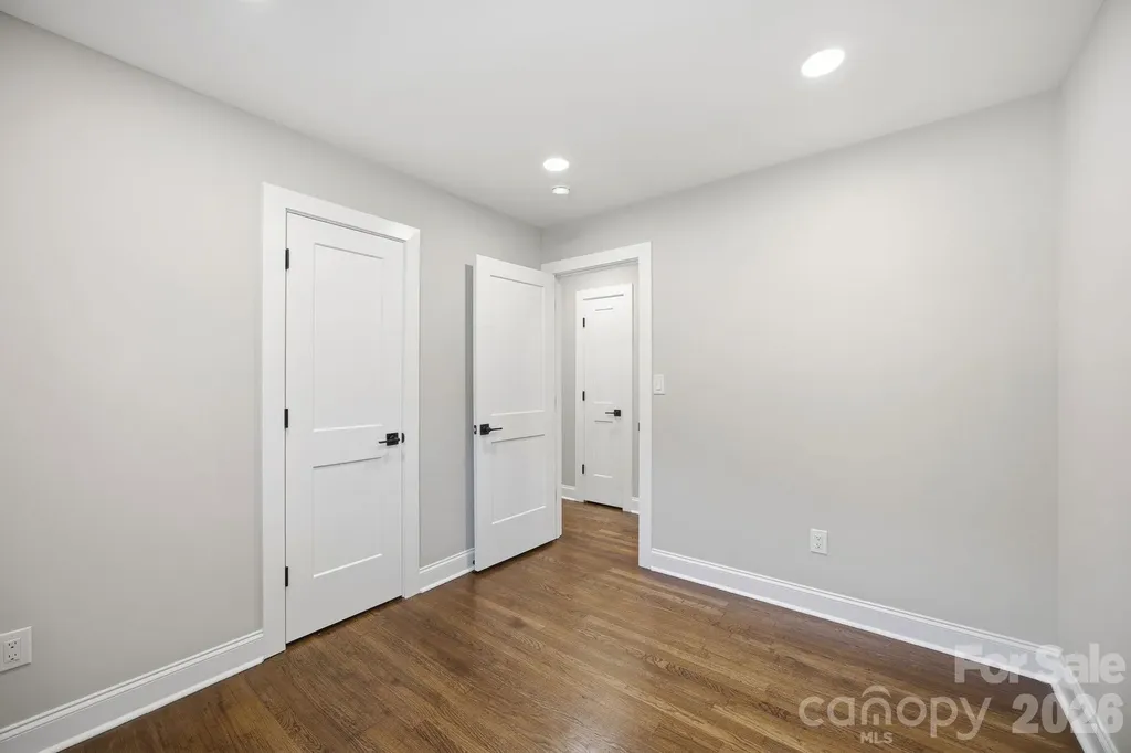 413 E Mclelland Avenue Mooresville NC 28115