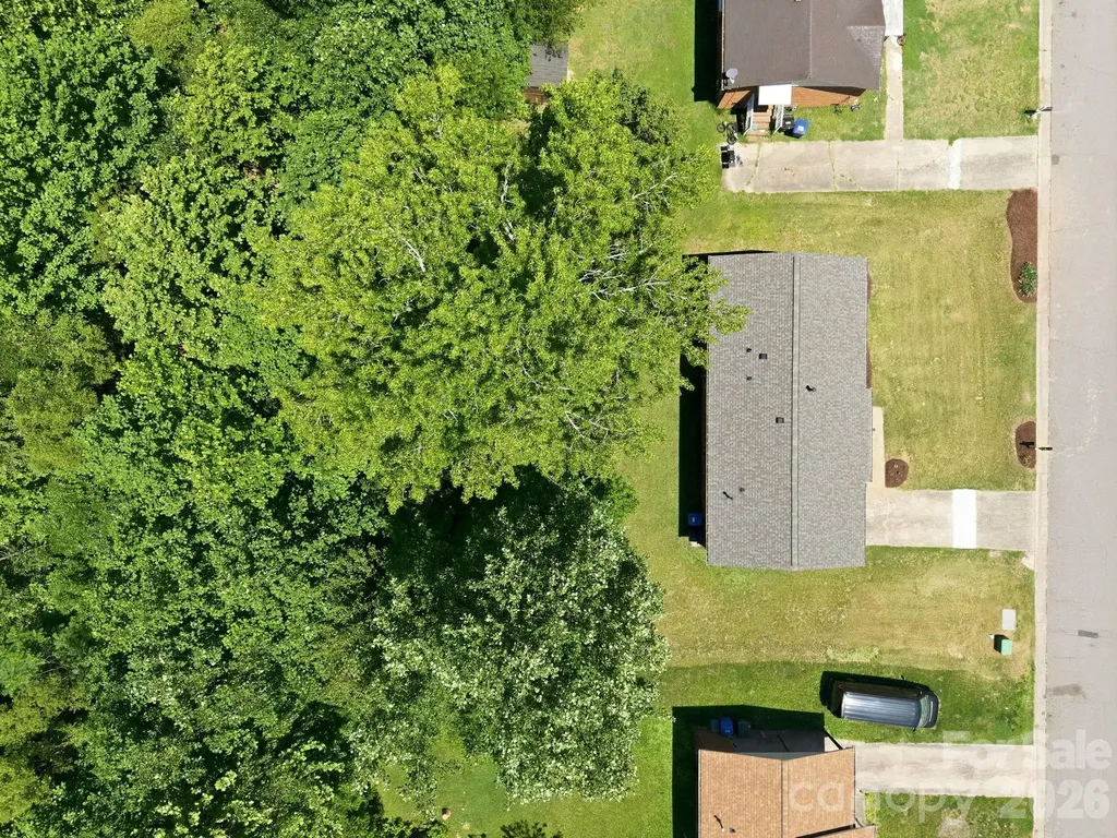 413 E Mclelland Avenue Mooresville NC 28115