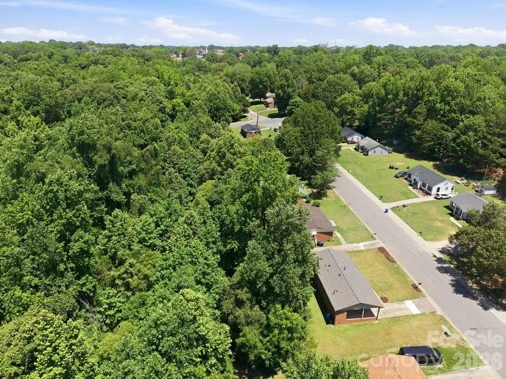 413 E Mclelland Avenue Mooresville NC 28115