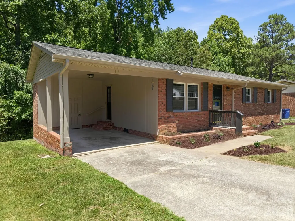 413 E Mclelland Avenue Mooresville NC 28115