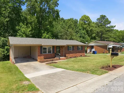 413 E Mclelland Avenue Mooresville NC 28115