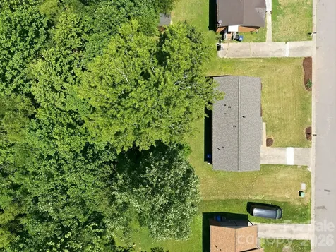 413 E Mclelland Avenue Mooresville NC 28115