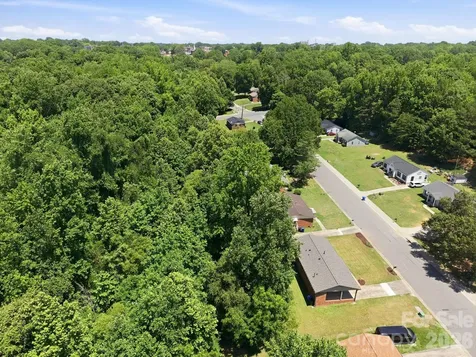 413 E Mclelland Avenue Mooresville NC 28115