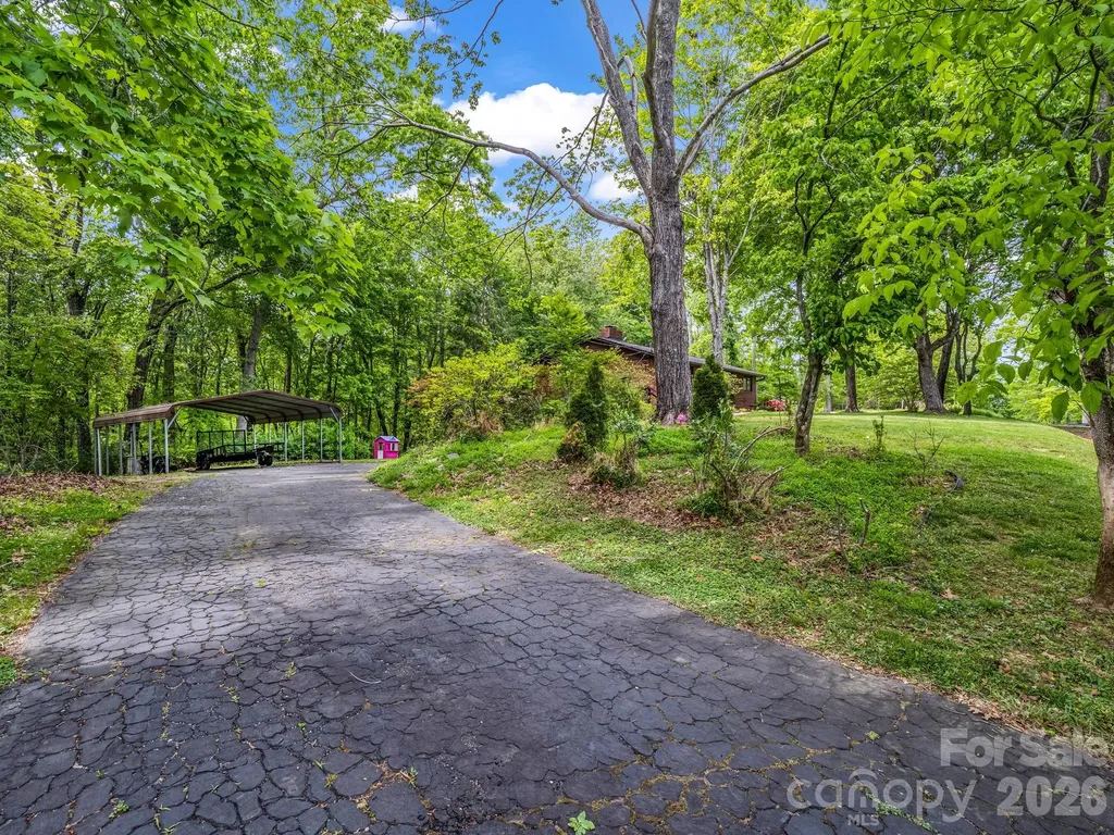 92 Greenwood Acres Drive Mills River NC 28759