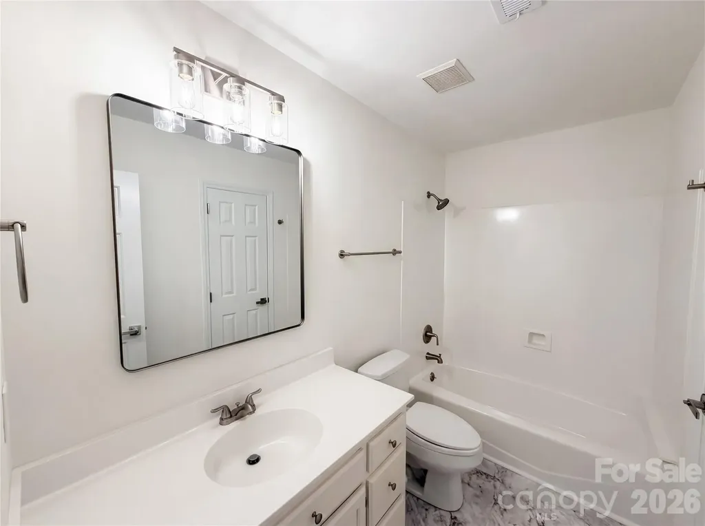 5908 Bookbinders Lane Charlotte NC 28270