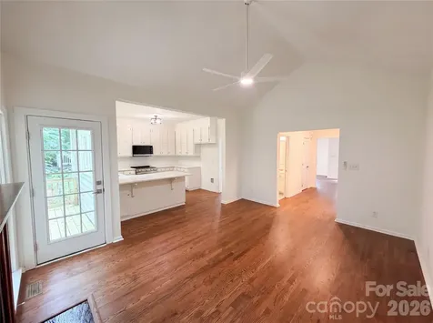 5908 Bookbinders Lane Charlotte NC 28270