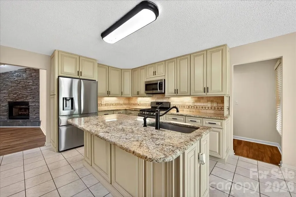 148 Miss Ellie Lane Gastonia NC 28056