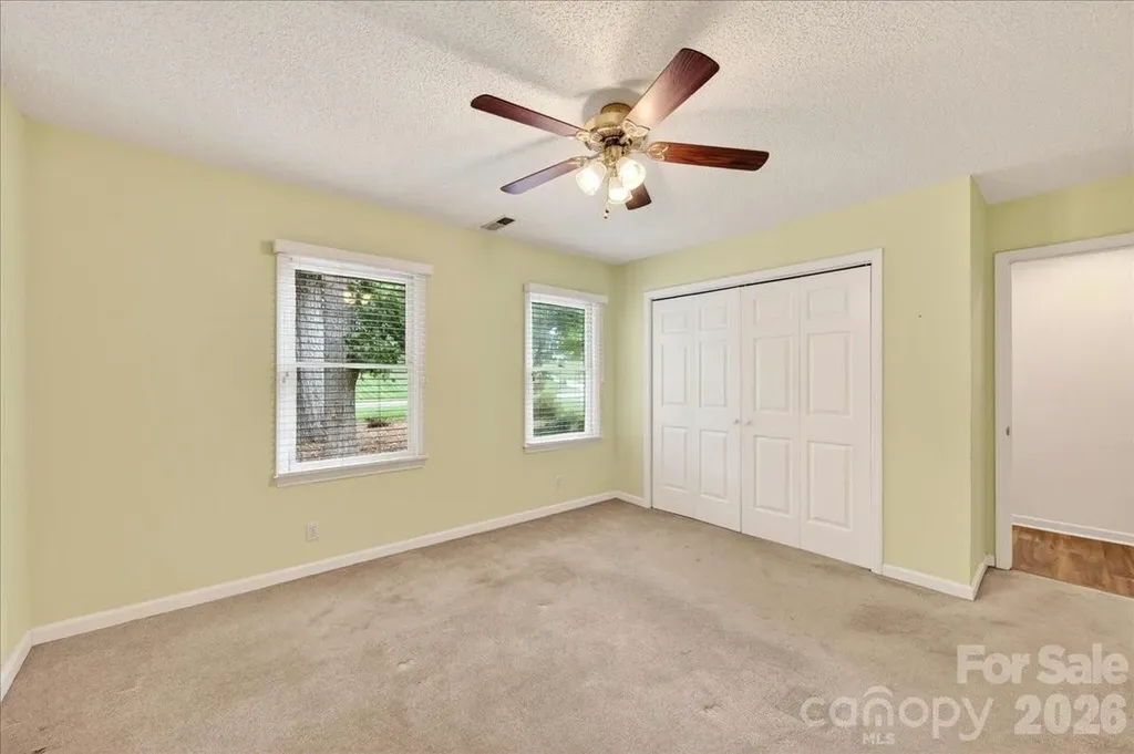 148 Miss Ellie Lane Gastonia NC 28056