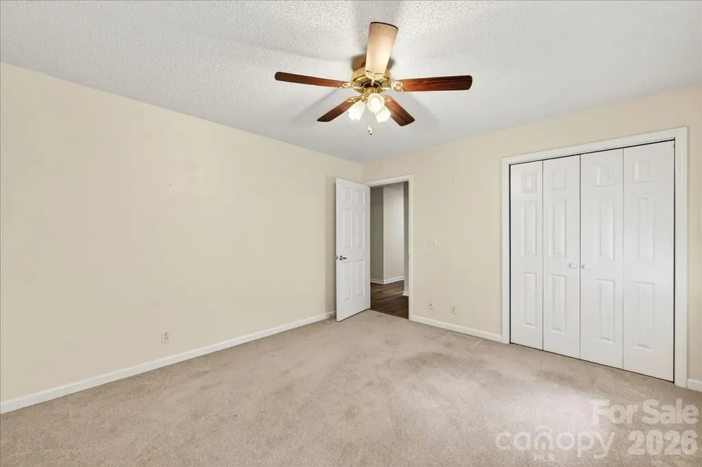 148 Miss Ellie Lane Gastonia NC 28056