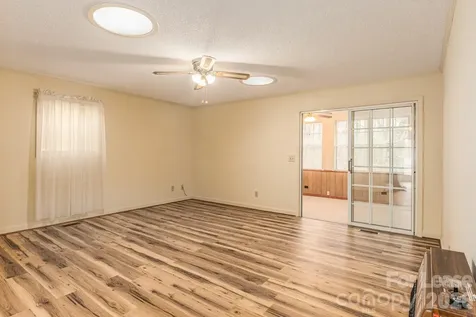 75 Laurelwood Drive Marion NC 28752