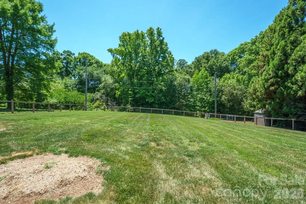 725 Sunridge Drive Lincolnton NC 28092