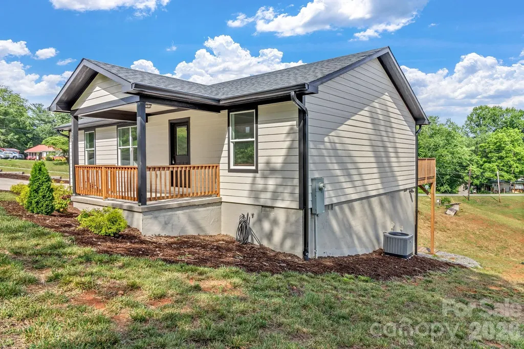 95 Short Drive Marion NC 28752