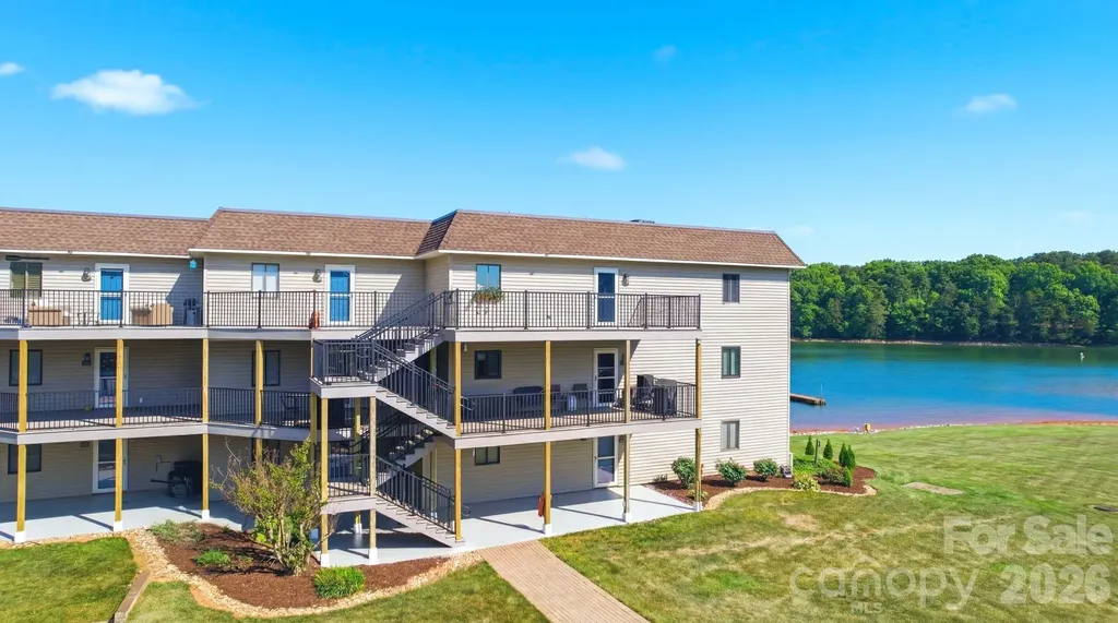 7831 Spinnaker Bay Drive Sherrills Ford NC 28673