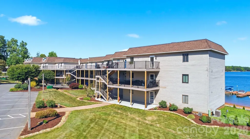 7831 Spinnaker Bay Drive Sherrills Ford NC 28673