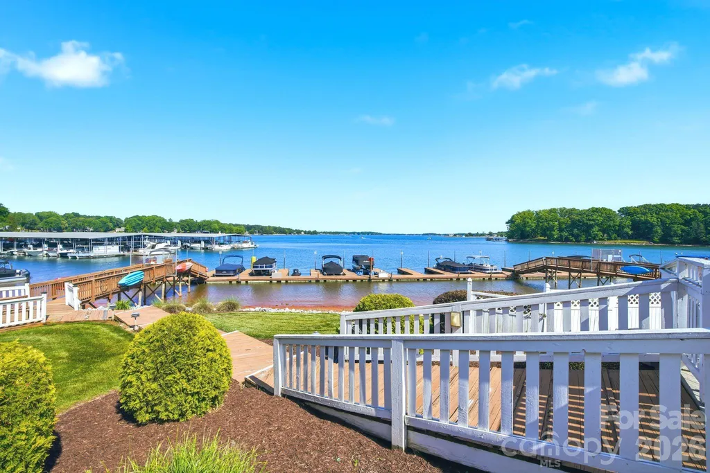 7831 Spinnaker Bay Drive Sherrills Ford NC 28673