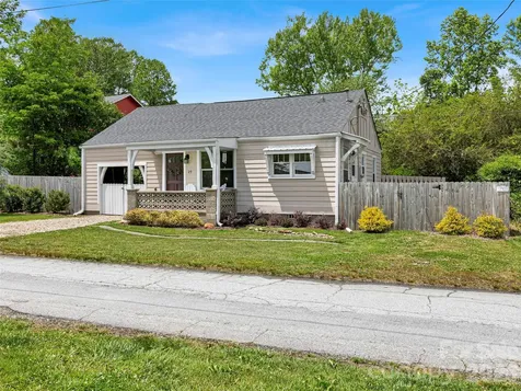 29 Salem Street Brevard NC 28712