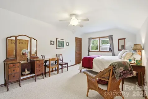 11 Summer Lane Spruce Pine NC 28777