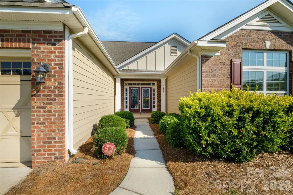 3743 Salvistrin Street Charlotte NC 28214