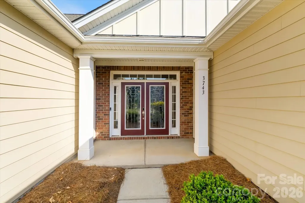 3743 Salvistrin Street Charlotte NC 28214
