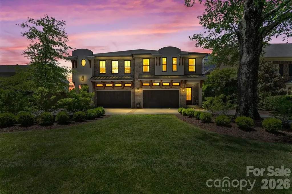 1160 S Kings Drive Charlotte NC 28207