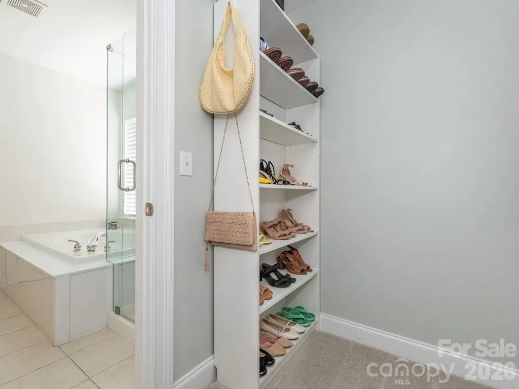 1409 Shade Tree Court Matthews NC 28104