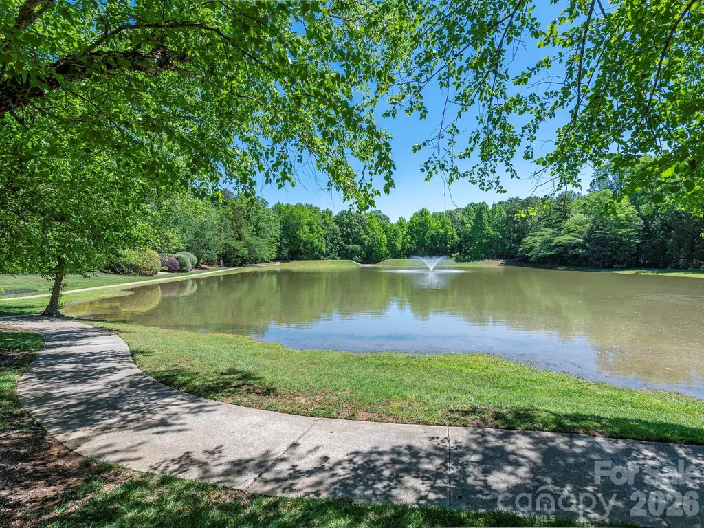 1409 Shade Tree Court Matthews NC 28104