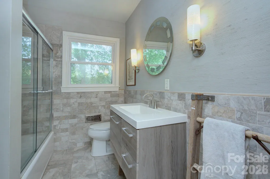 1140 Bevis Drive Charlotte NC 28209