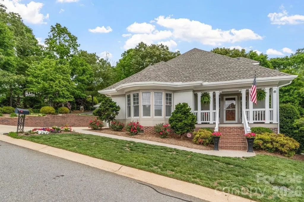 Asheville NC, 6 Creekside Way
