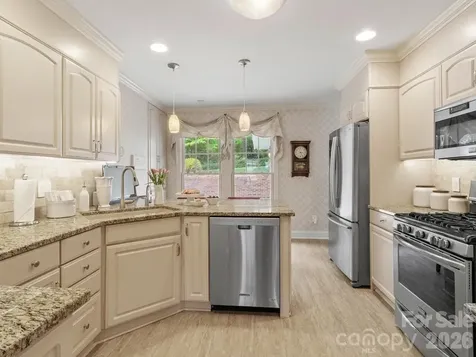 6 Creekside Way Asheville NC 28804