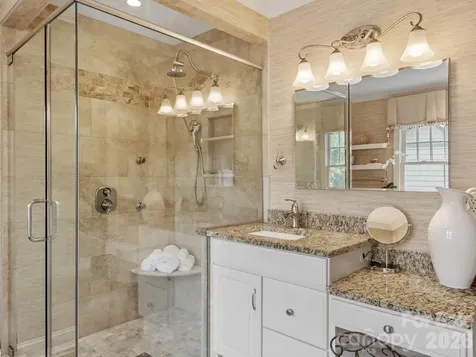 6 Creekside Way Asheville NC 28804