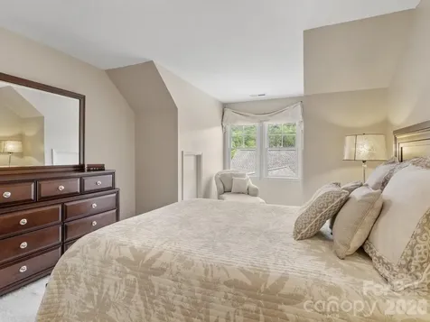 6 Creekside Way Asheville NC 28804