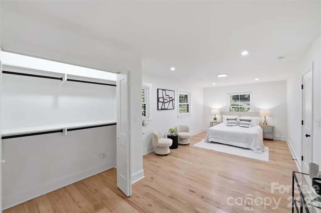 4314 Ivanhoe Place Charlotte NC 28205