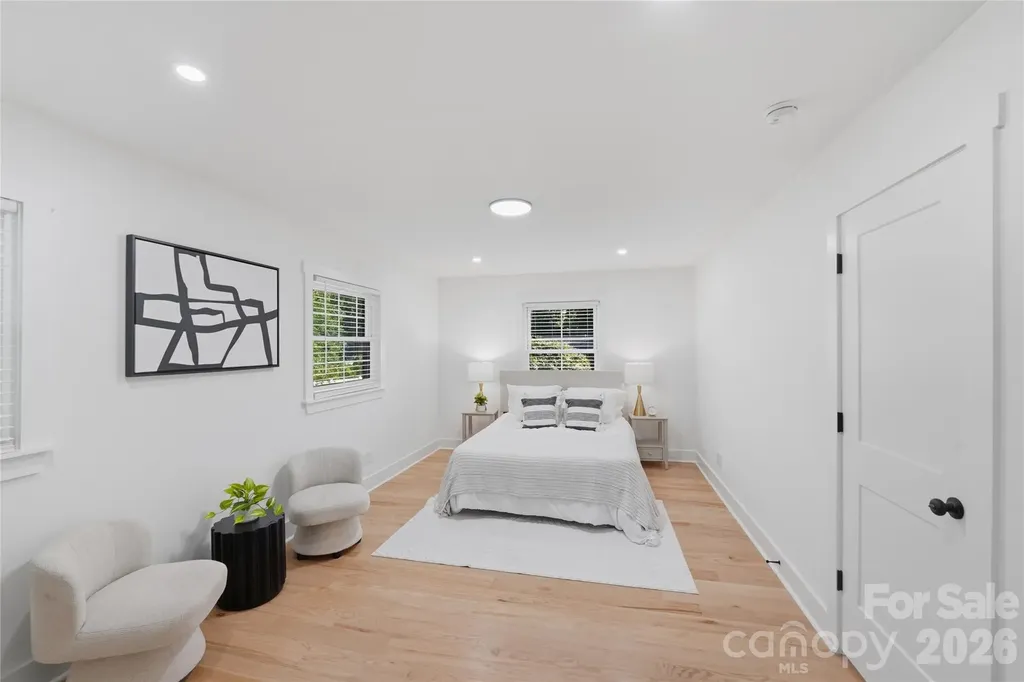 4314 Ivanhoe Place Charlotte NC 28205