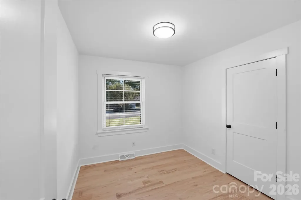 4314 Ivanhoe Place Charlotte NC 28205