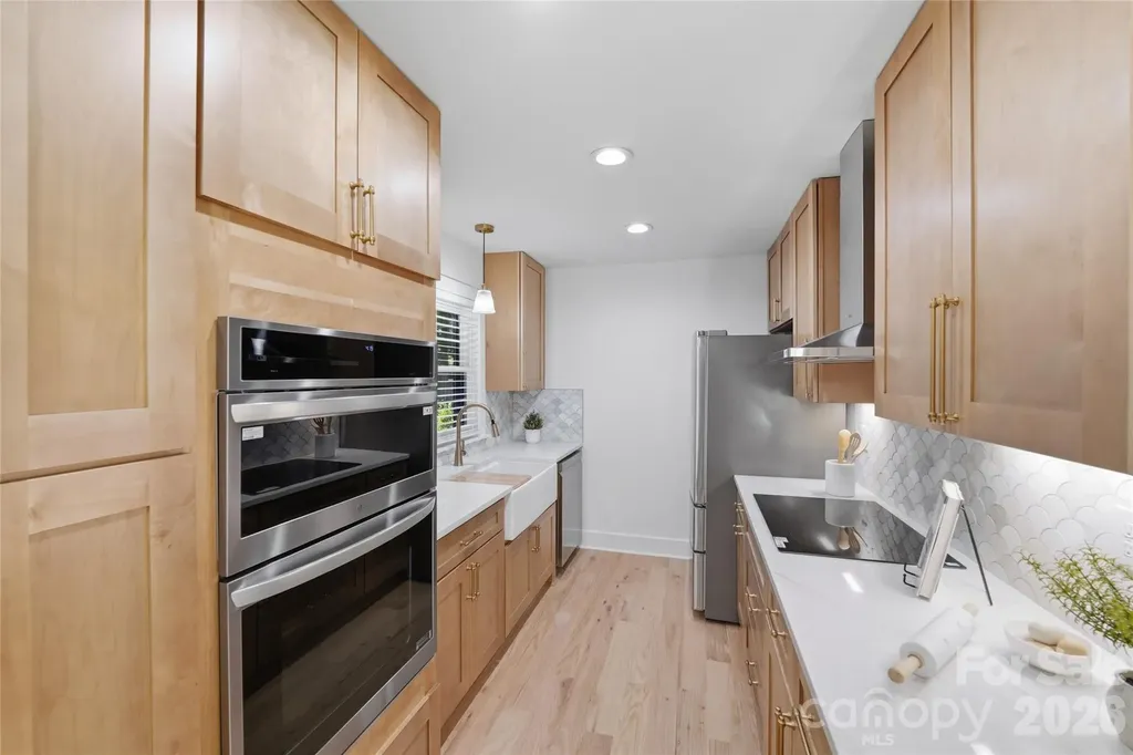 4314 Ivanhoe Place Charlotte NC 28205