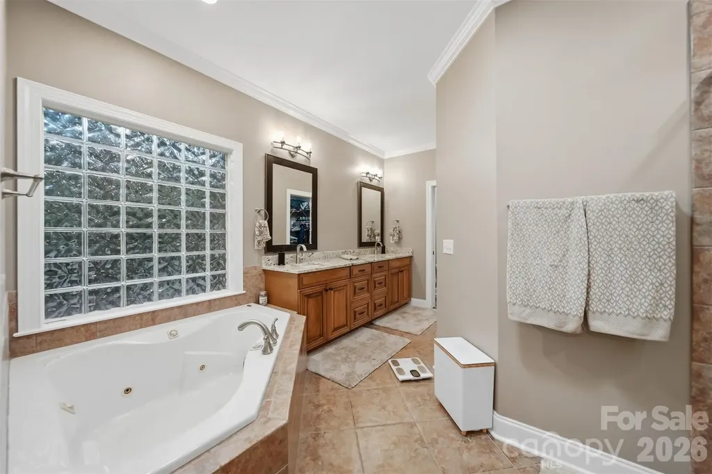 151 43rd Avenue Drive NW Hickory NC 28601