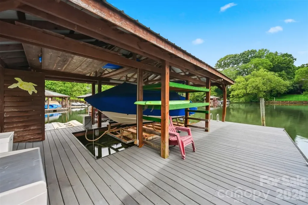151 43rd Avenue Drive NW Hickory NC 28601