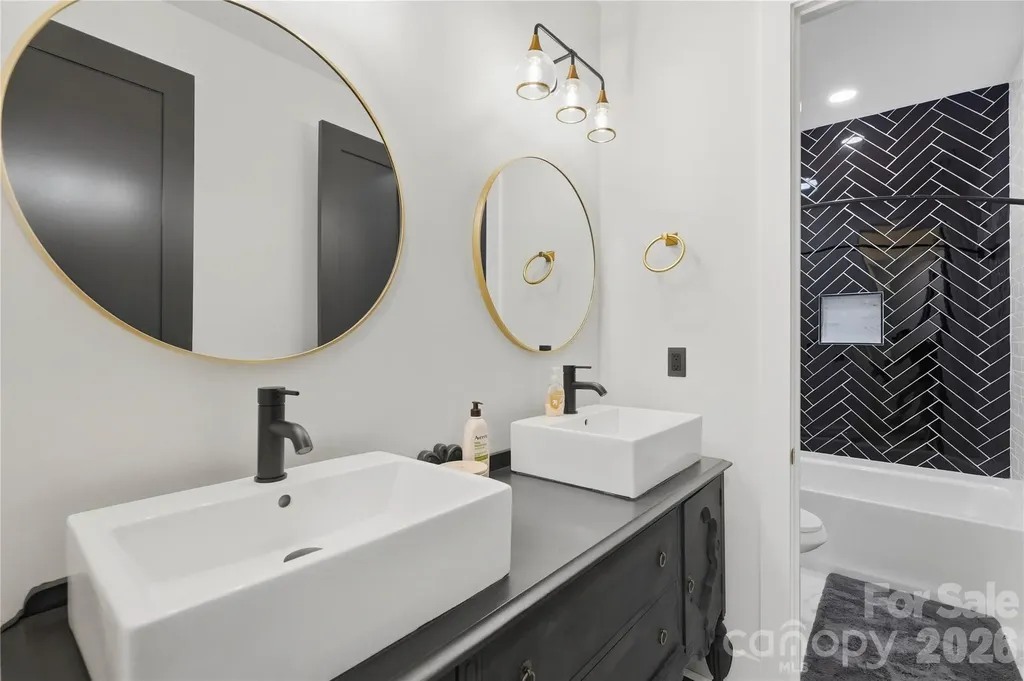 1109 Leigh Avenue Charlotte NC 28205