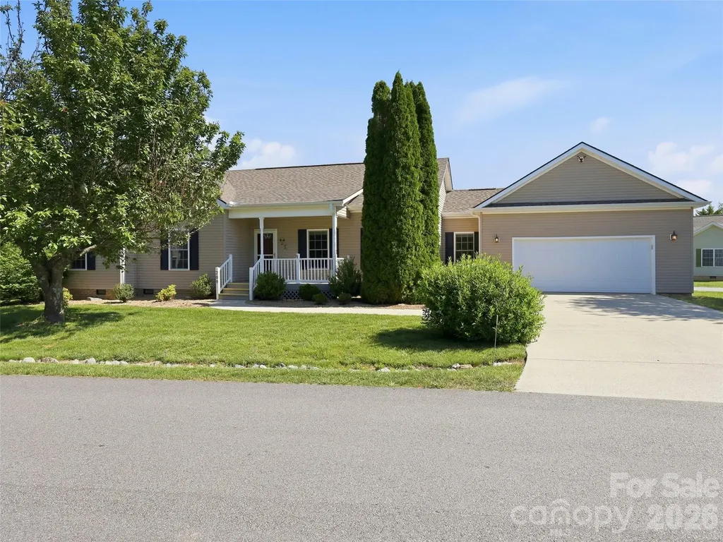 209 Beechnut Drive Hendersonville NC 28739