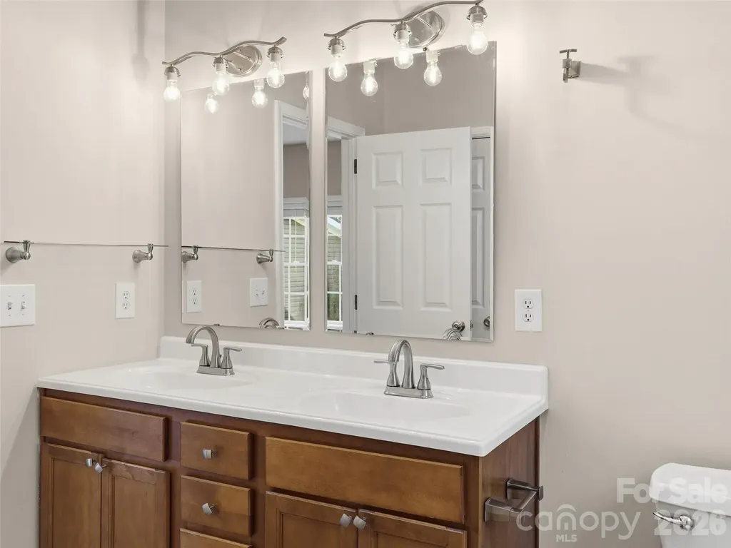 209 Beechnut Drive Hendersonville NC 28739