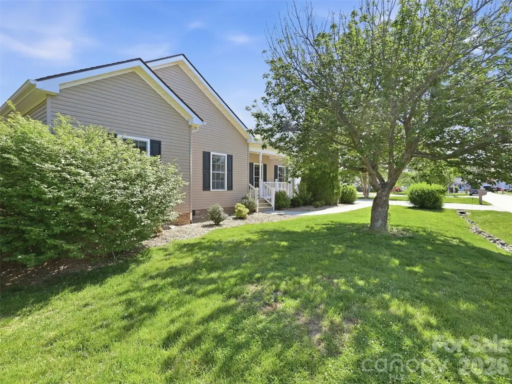 209 Beechnut Drive Hendersonville NC 28739