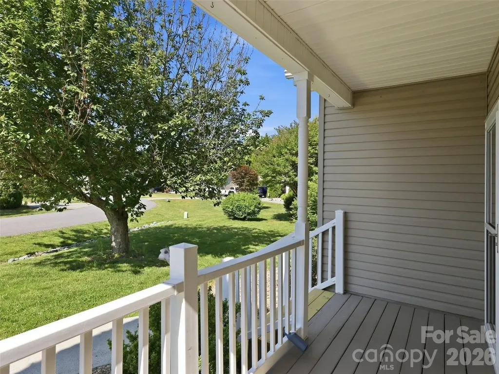 209 Beechnut Drive Hendersonville NC 28739