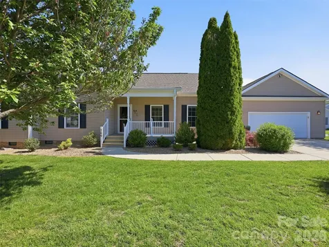 209 Beechnut Drive Hendersonville NC 28739