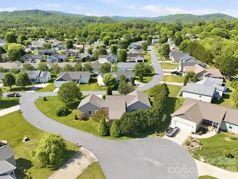 209 Beechnut Drive Hendersonville NC 28739