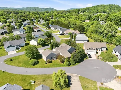 209 Beechnut Drive Hendersonville NC 28739