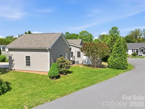 209 Beechnut Drive Hendersonville NC 28739
